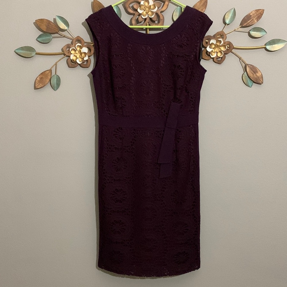 Ellen Tracy Eggplant Purple Crochet Lace Fully Lined Dress Size 8